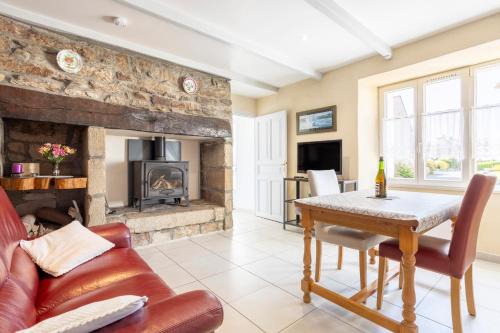 Gite Cheminée, Kerantum, Au Calme