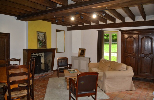 Ferienhaus mit Teich in Mayenne vor den Toren der Bretagne und der Normandie + Hütte