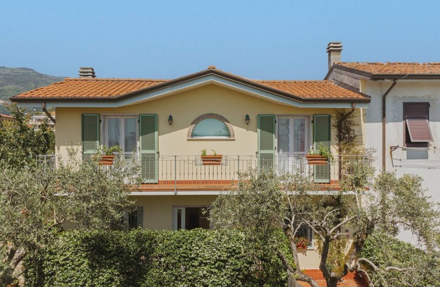 Giuliana by Interhome