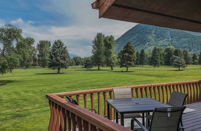 Glacier Vista Golf Getaway