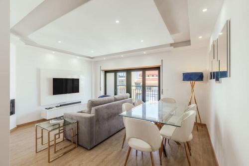 Glam 2 bedroom In Massamá