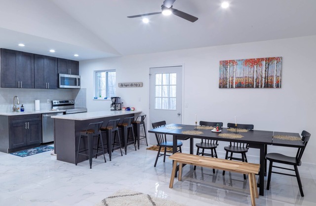 Glamorous Renovated 4bd Pocono House w/Game Room✔✔