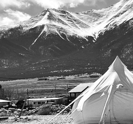Glamour River Yurt -I- Breakfast