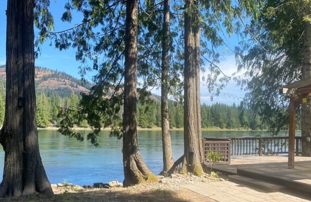 Country getaway on the River front