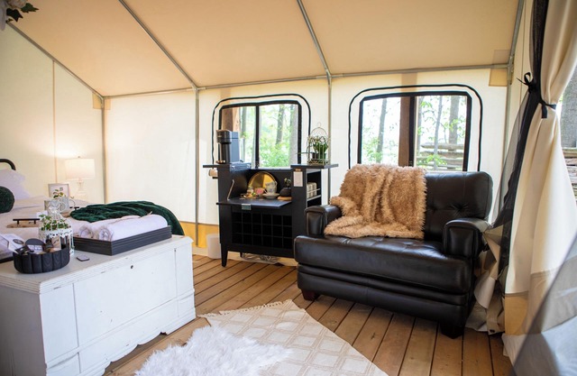 Glamping by Lavender Farm, Brewery, Mono Cliffs, Hockley Valley