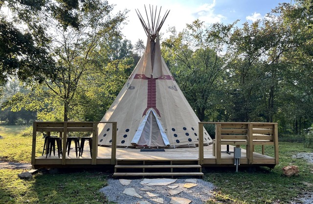 Glamping in an Authentic Style Sioux Tipi in the Heart of the Ozarks “The Elk”
