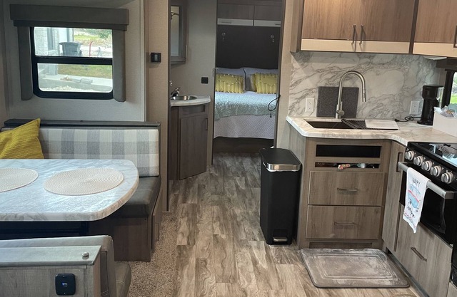 Glamping in Gonzales at Medina Casita RV!
