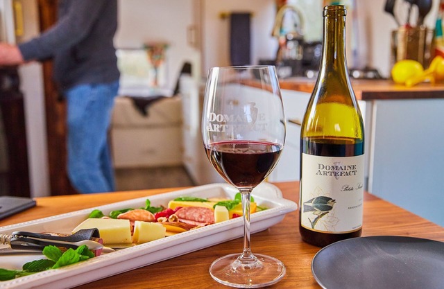 "Glamping in the Vines" - Vineyard Airstream Trailer