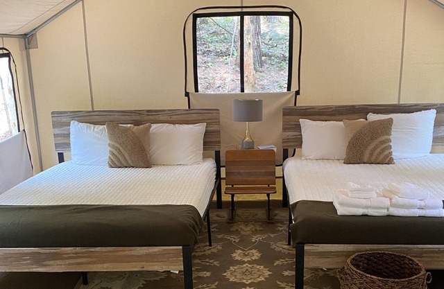 Glamping Tent/ electricity/ on stream