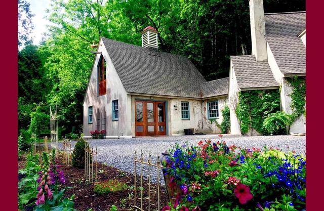 Glen Hollow: Luxusleben mit privatem Wasserfall
