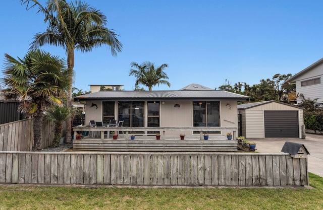 Glenhaven Hideaway - Ohope Beach Holiday Home