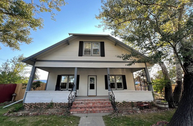 Glenrock Cottage - charming 4-bedroom house in Glenrock WY