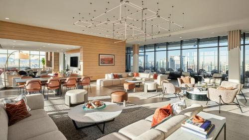 Global Luxury Suites at Downtown Phoenix