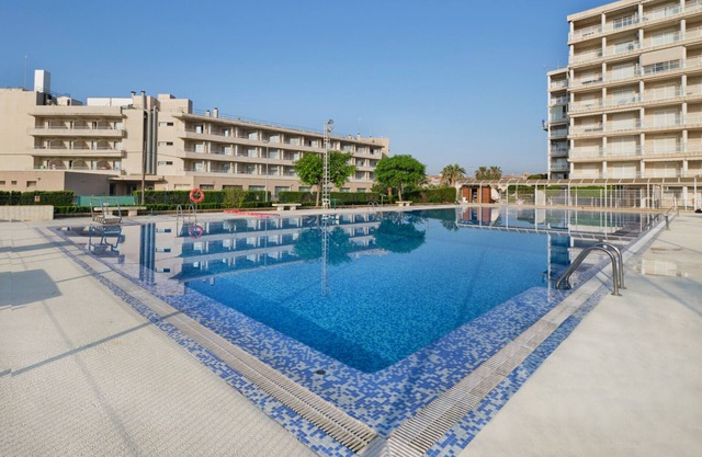 Global Properties: Amazing apartment on the beach, Canet d'en Berenguer