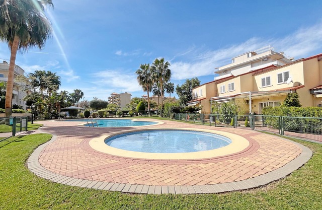 Global Properties: Practical flat in Canet Beach