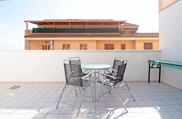 Global Properties: Central and cozy penthouse near the beach