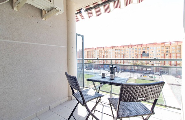 Global Properties: Nice flat for couples in Puerto Sagunto