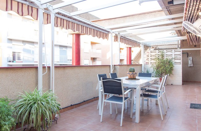 Global Properties: Apartment on the beach in Puerto de Sagunto