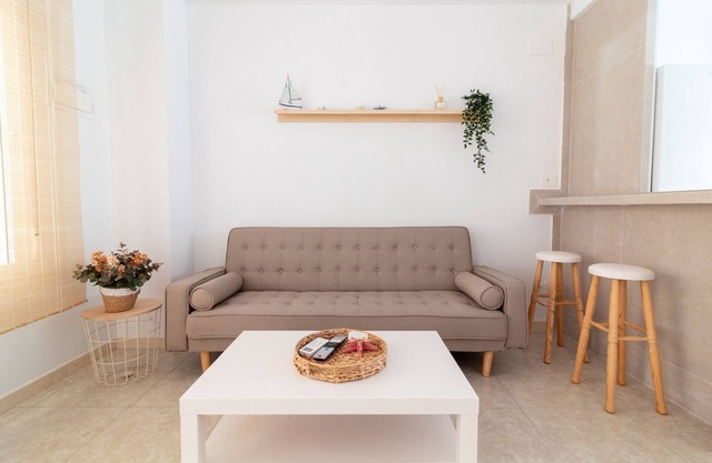 Global Properties: 3-Bedroom Home with Terrace in Moncofar