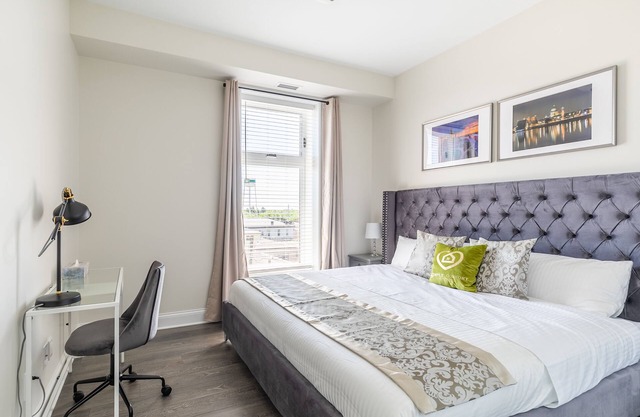 Simply Comfort. Rideau 2Br Signature Apartments. Free Parking