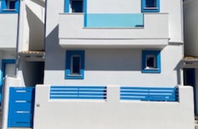 Gloednieuw Huis met Zeezicht, Garage, Stijlvol Ingericht, Vlakbij de zee