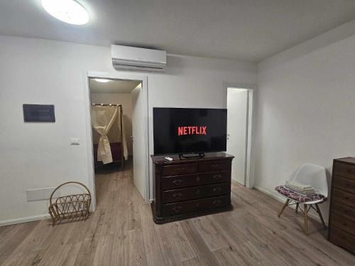 Gloria House