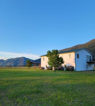 GNP Columbia Mountain Chalet - Heavens Peak