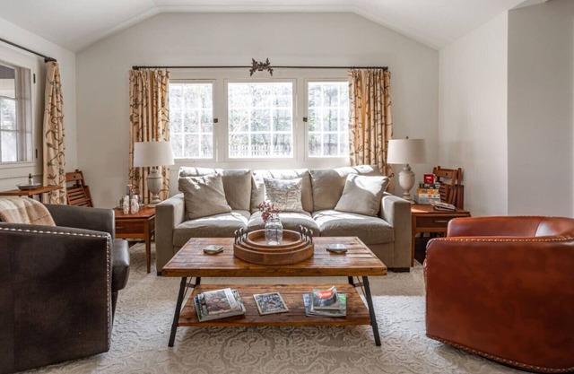Goat Hill Cottage 2BR, Heated Pool, Fire Pit, View