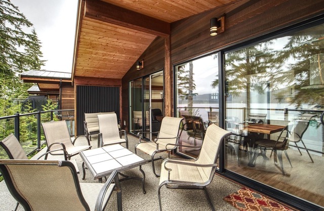 Going Coastal A+B, oceanfront view, pet friendly sleep a total of up to 10