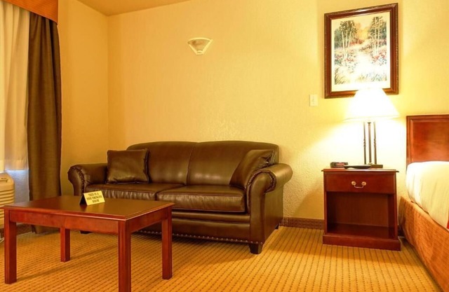 Gold Circle Inn