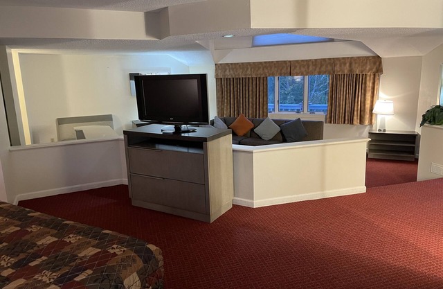 Gold Star Inn & Suites