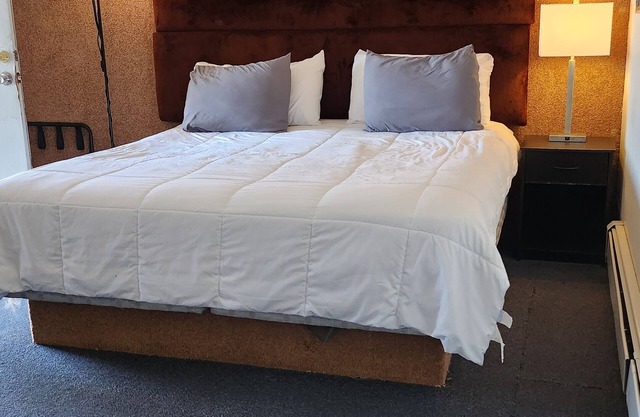 Golden Arrow Motel