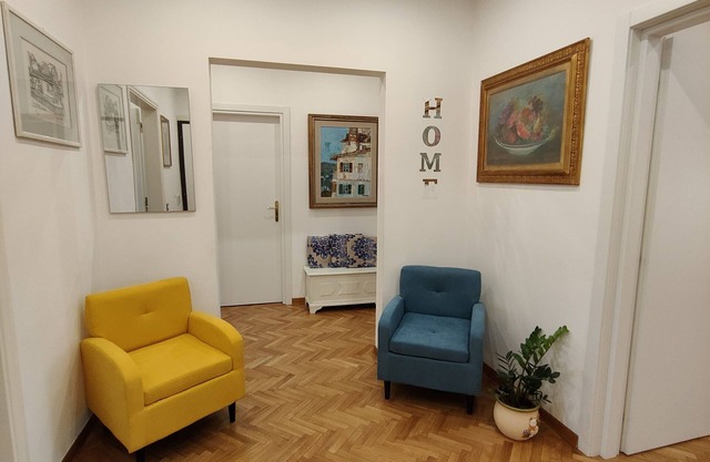 Golden Florence, your apartment near to the center, 10 minutes from Santa Croce.