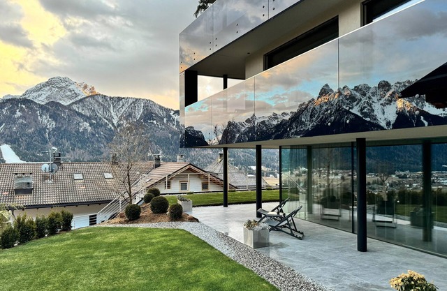 Golden Hill at the Gateway to the Dolomites. Apartment with panoramic view.
