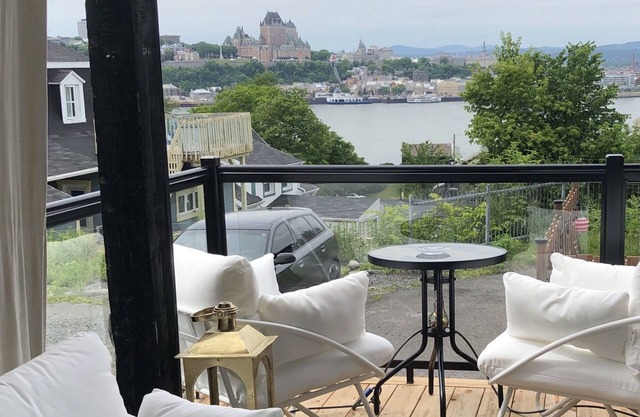 GOLDEN Suite 12 Gäste Besondere Veranstaltungen Blick auf die Burg