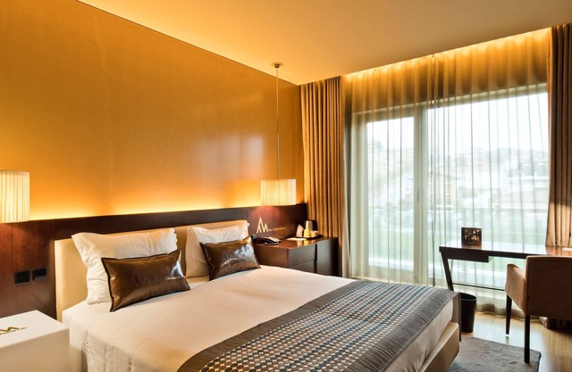 Golden Tulip São João da Madeira Hotel
