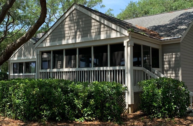 Golf Course, 2 BR, Close to Beach, Dog Friendly