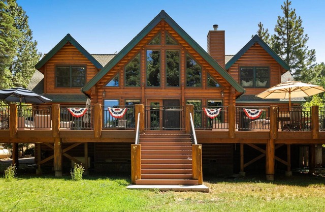 Golf Course Luxury Log Cabin Lake Almanor