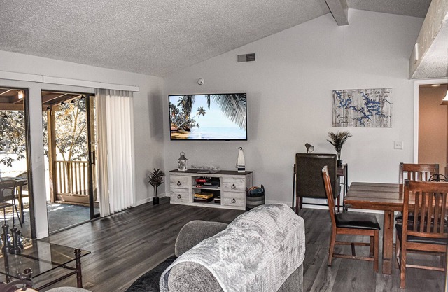 Golf course Margaritaville resort area! Pet friendly