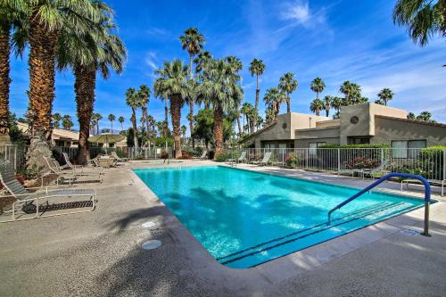 Golf Course View and Pool Access Palm Desert Condo