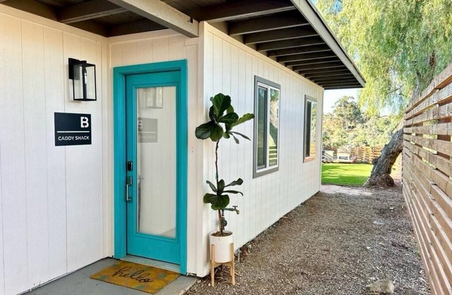 Golf course views! Your super cute hidden oasis