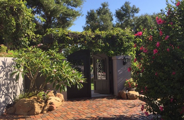 Golf courses, Wineries, beaches