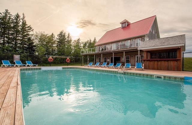 Golf, Green Gables & mehr in dieser luxuriösen Villa im The Gables Golf Resort