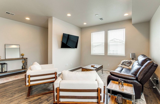 Golf, Hike & Explore: Family Retreat in Denver