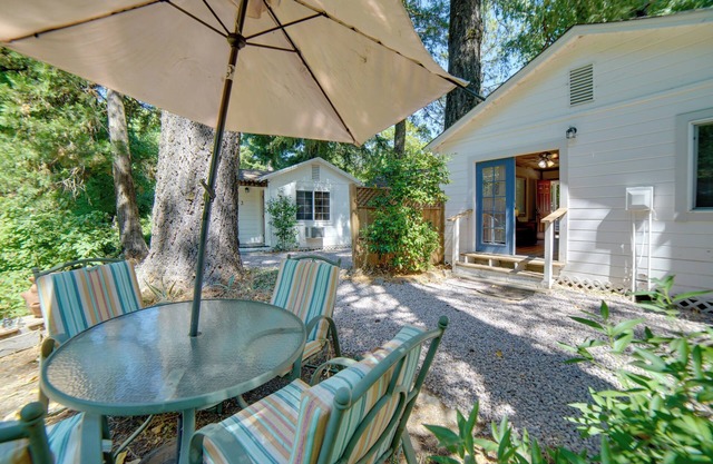 Golf, Hike, Sip Wine: Cobb Mountain Cabin w/ Patio