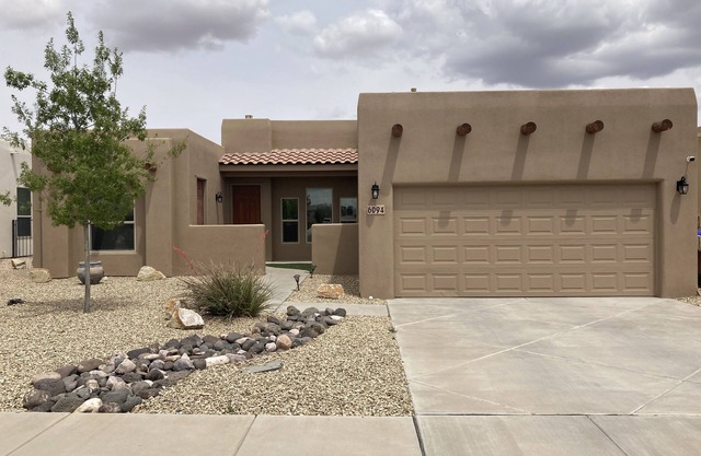 Golfer Paradise II w/hot tub-2 mins from golfcourse