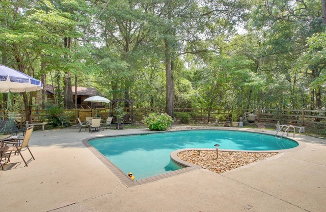 Golfer's Getaway: Hephzibah Home w/Pool Access