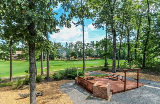 Golfview Home With Spacious Picnic Area - Unit 0944 by Redawning