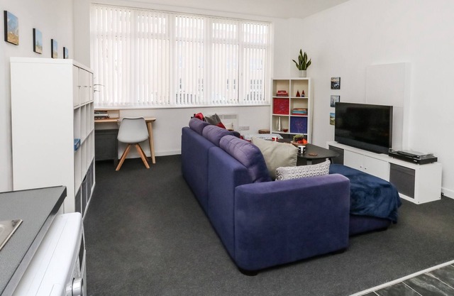 Gone Coastal, WESTON, PORTLAND