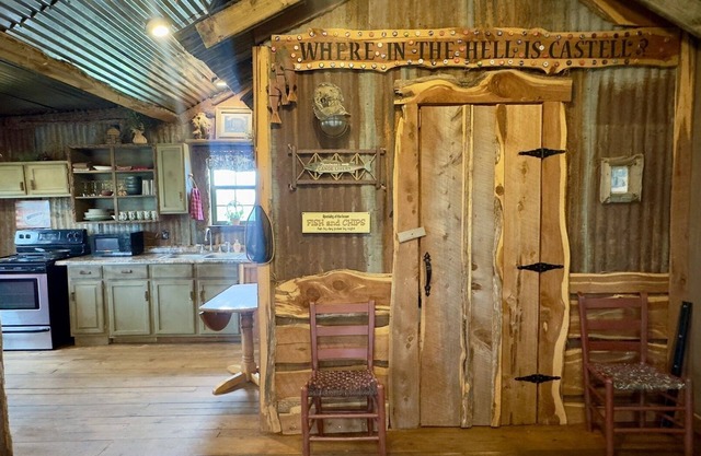 Gone Fishin' | Fun & Unique Cabin Close to Castell